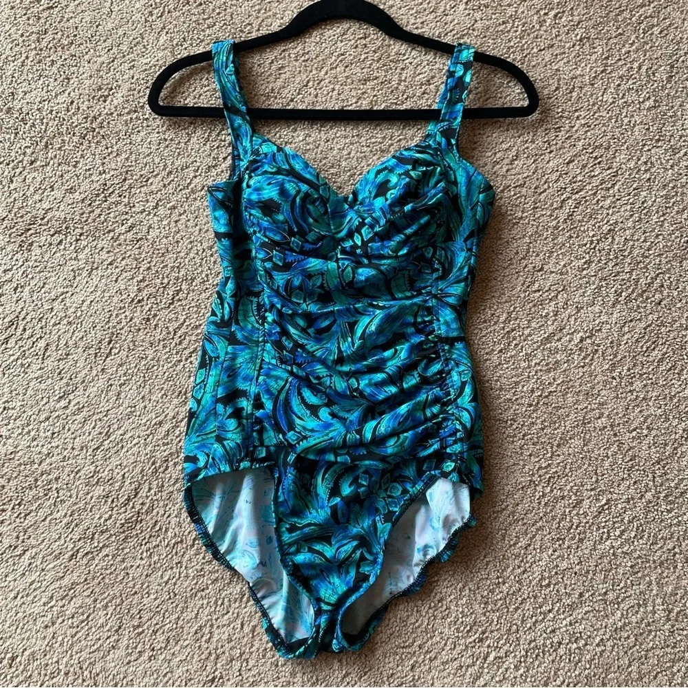 Miraclesuit One Piece Swimsuit Bathing Suit 10 Paisley Beach Swimwear Vacation